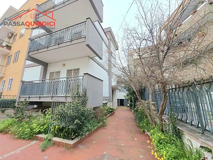 Appartamento con 5 locali in vendita in Via Cesare Battisti, Triggiano