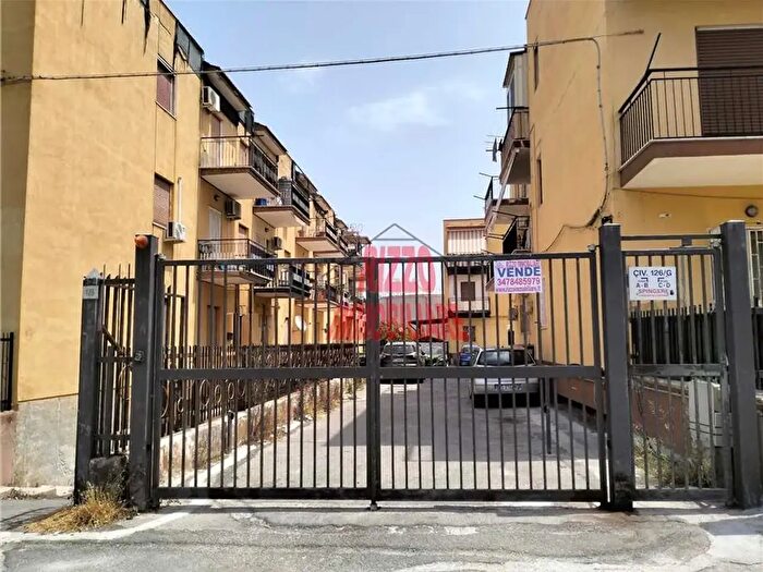 Appartamento con 5 locali in vendita in Via Via Galletti g, Palermo