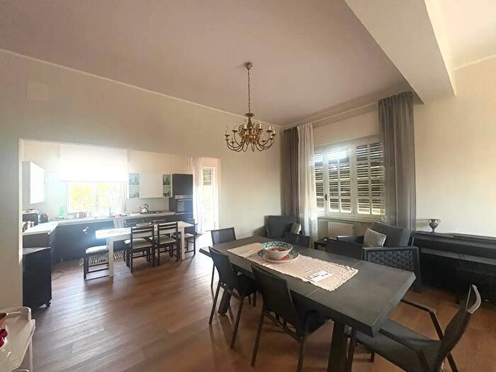 Appartamento con 5 locali in affitto in Trecastagni