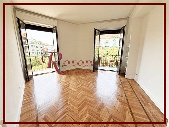 Appartamento trilocale in affitto in Via Teodosio, Città Studi, Milano