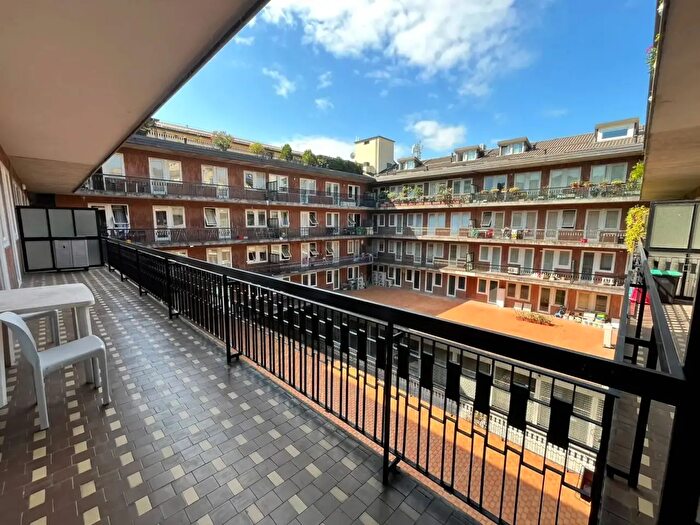 Appartamento con 5 locali in vendita in Via Angelo Maj, Bergamo
