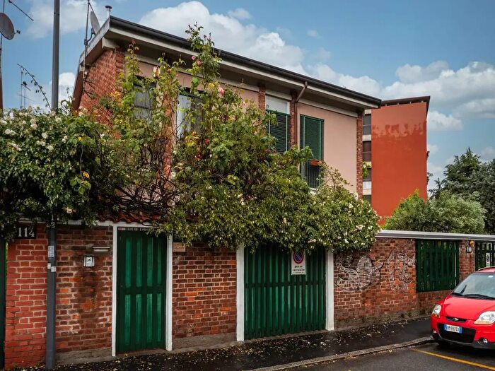 Casa trilocale in vendita in Via Novara, Milano