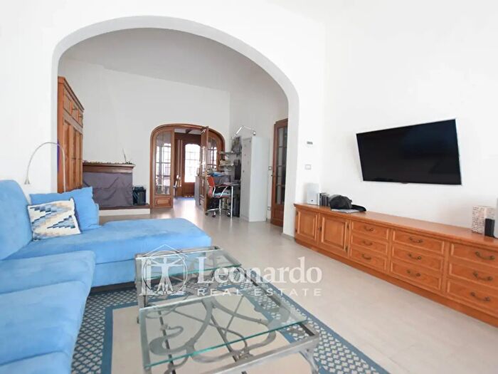 Casa con 12 locali in vendita in Via Fratelli Rosselli, Viareggio
