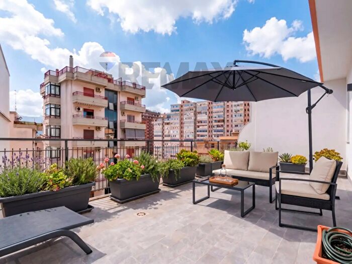 Appartamento quadrilocale in vendita in Via Eugenio l'Emiro, Palermo