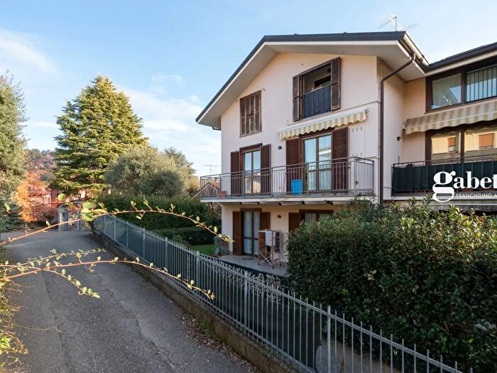 Appartamento trilocale in affitto in Brianza, Robbiate