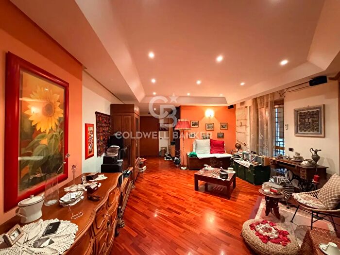 Appartamento con 5 locali in vendita in Via Giuseppe Petraglione, Bari