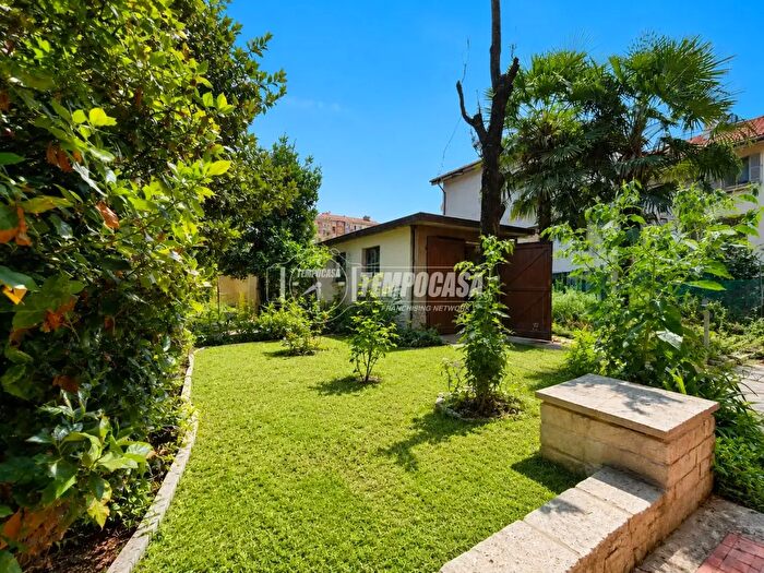 Casa con 5 locali in vendita in Via Generale Giuseppe Perotti, Alpignano
