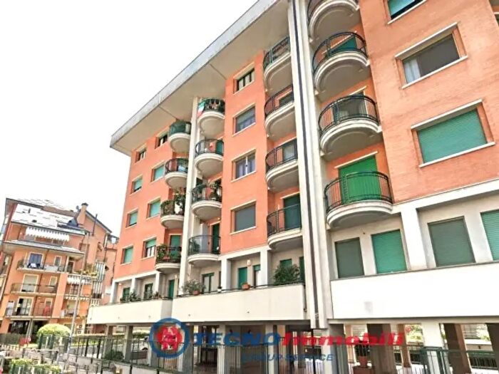 Appartamento con 5 locali in vendita in Via Giovanni Poggio, Torino