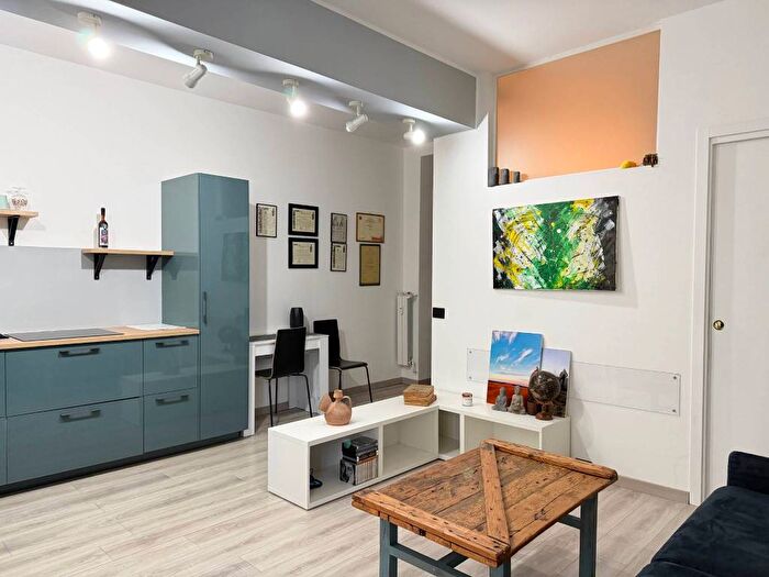 Appartamento monolocale in affitto in Via Gaetana Agnesi, Porta Romana Medaglie dOro, Milano