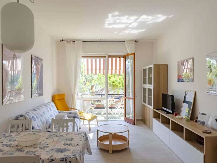 Appartamento bilocale in affitto in Viale Privato dei Lauri, Golf Castellino, Rapallo