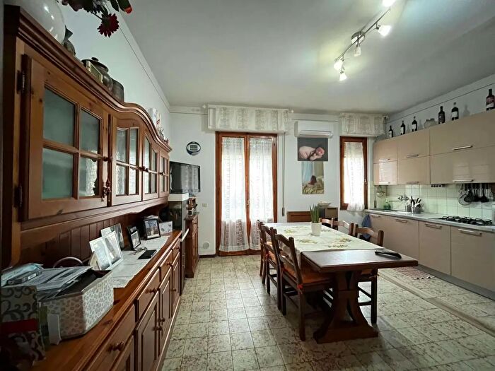 Appartamento trilocale in vendita in Via Roma, Barberino Tavarnelle