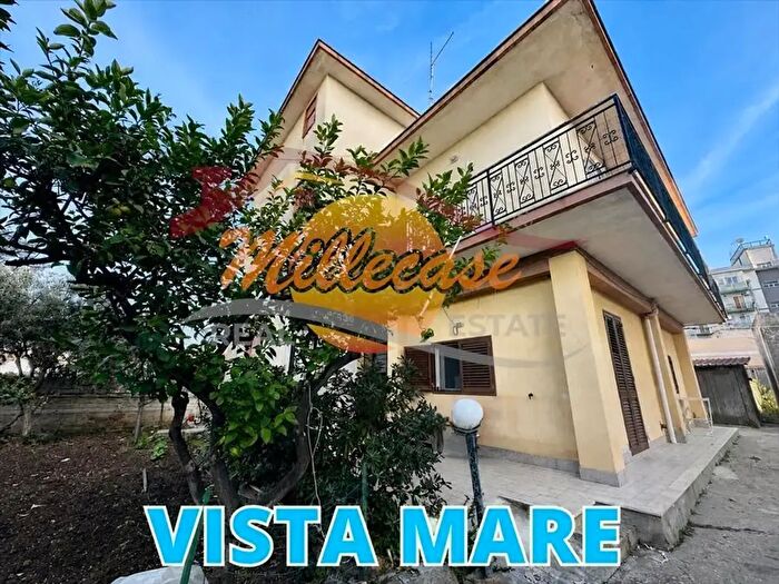 Casa con 12 locali in vendita in Via Franca Maria Gianni, Siracusa