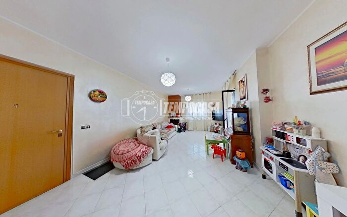 Appartamento trilocale in vendita in Via Carlo Alberto, Triggiano