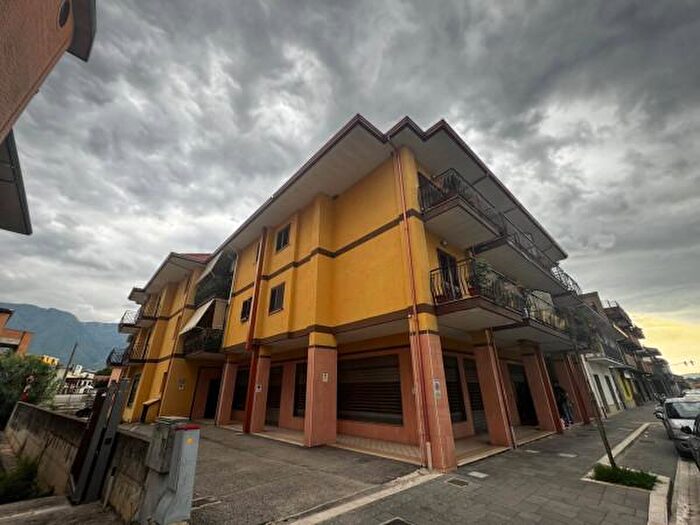 Appartamento quadrilocale in vendita in Via Roma, Telese