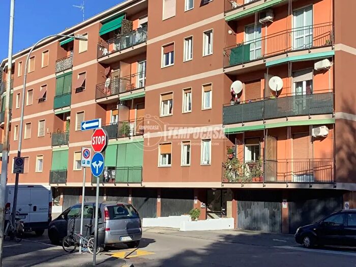 Appartamento monolocale in affitto in Via Canesi, Monza