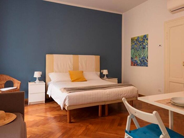 Appartamento monolocale in affitto in Via Giovio, Centro Storico, Como