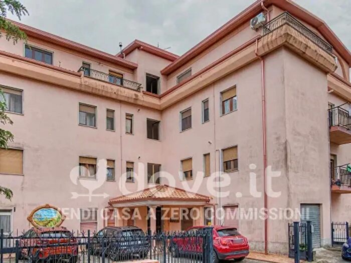 Appartamento quadrilocale in vendita in Via Garibaldi Snc, Simeri Crichi