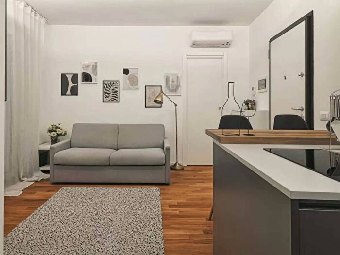 Appartamento monolocale in affitto in Via Lodovico Mancini, Piave Tricolore, Milano