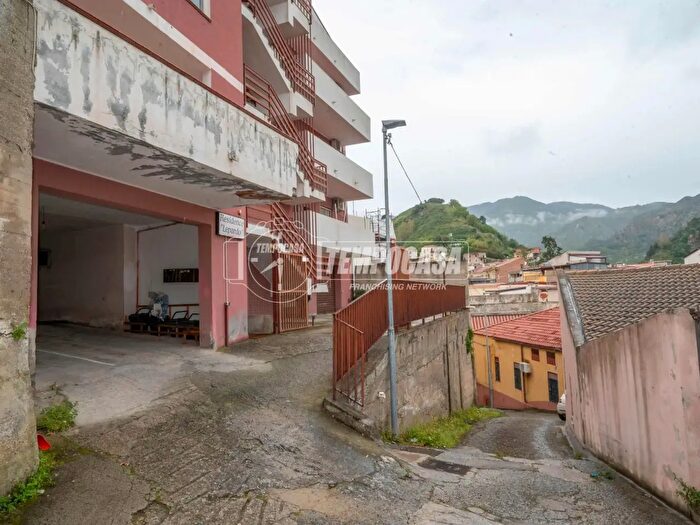 Appartamento trilocale in vendita in Località Santo Stefano Medio, Messina