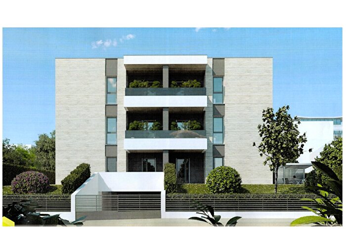 Appartamento quadrilocale in vendita in Viale Calabria, Riccione