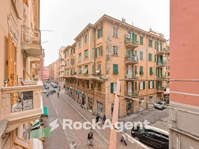 Appartamento con 5 locali in vendita in Via Carlo Rolando, Genova
