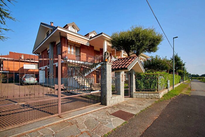 Casa con 7 locali in vendita in Strada dei Ronchi, Lombardore