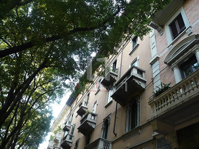 Appartamento trilocale in affitto in Via Fratelli Bronzetti, Milano