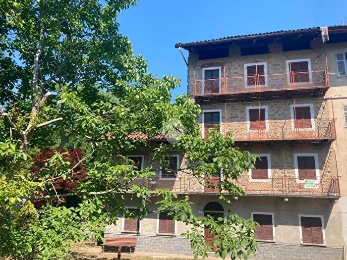 Casa con 6 locali in vendita in Fr Tallia, Strona