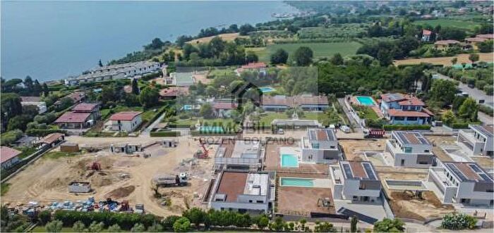 Casa quadrilocale in vendita in Via San Sivino, Moniga Del Garda