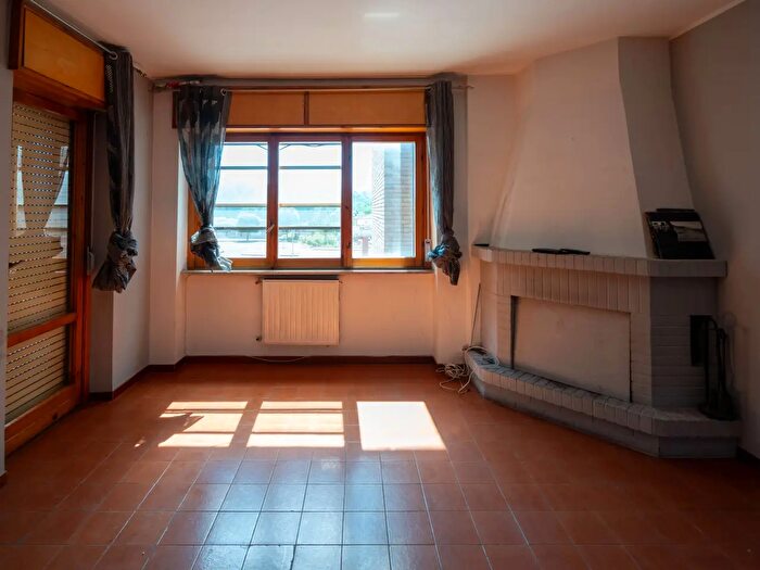 Appartamento con 6 locali in vendita in Piazzale Vienna, Frosinone