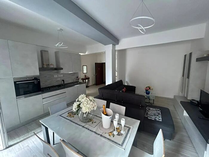 Appartamento trilocale in vendita in Via Aurelia Orierntale, Rapallo