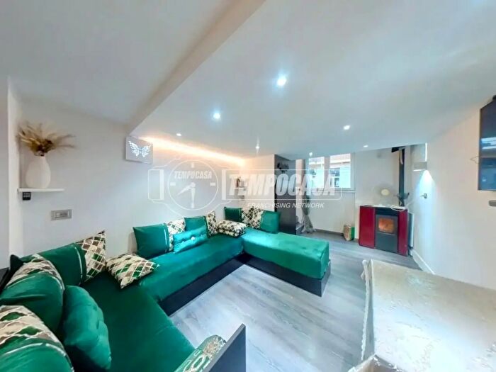 Appartamento quadrilocale in vendita in Via Verrès, Torino