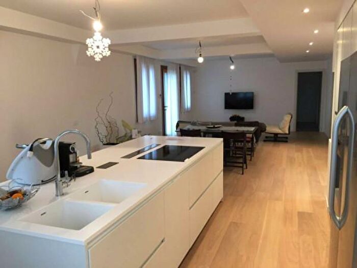 Casa con 6 locali in vendita in Via Mocenigo, Mira