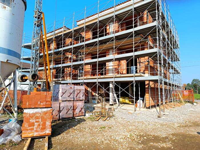 Appartamento trilocale in vendita in Vedano Olona