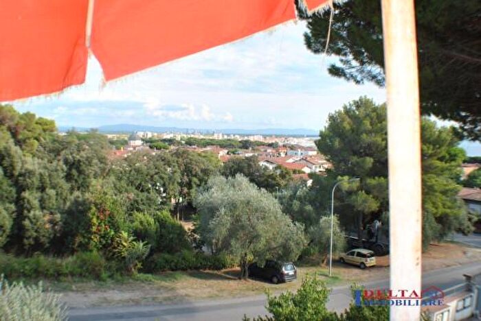 Casa trilocale in vendita in Area Residenziale Castiglioncello, Rosignano Marittimo