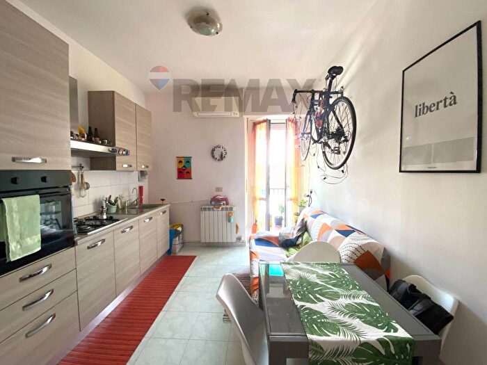 Appartamento bilocale in affitto in Via Pomezia, Pasteur, Milano