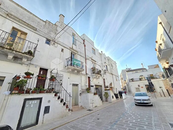 Casa trilocale in vendita in Corso Umberto SNC, Cisternino