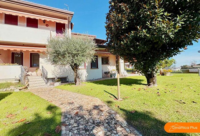 Casa quadrilocale in vendita in Via dei Giunchi, Oderzo