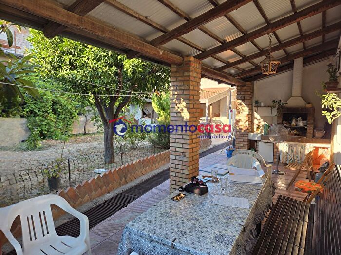 Casa con 6 locali in vendita in Contrada Gruda, Palizzi