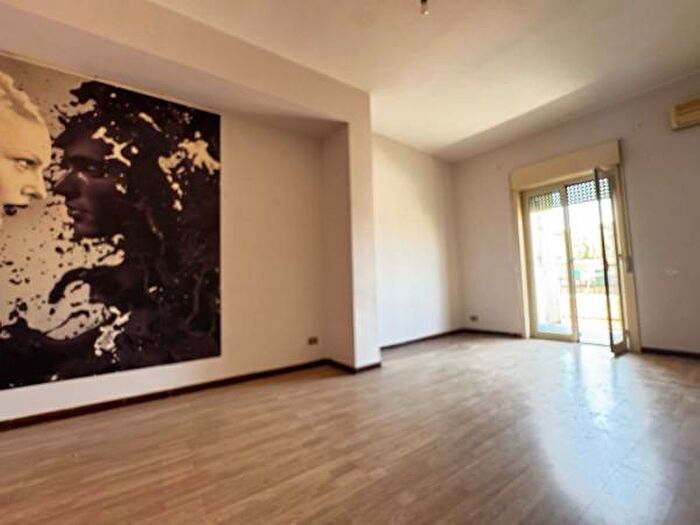 Appartamento con 6 locali in vendita in Via Umberto I, Barcellona Pozzo Di Gotto