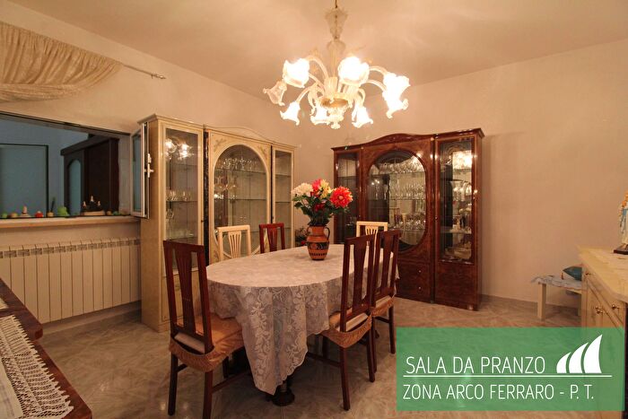 Casa trilocale in vendita in Via Arco Ferraro, Mesagne