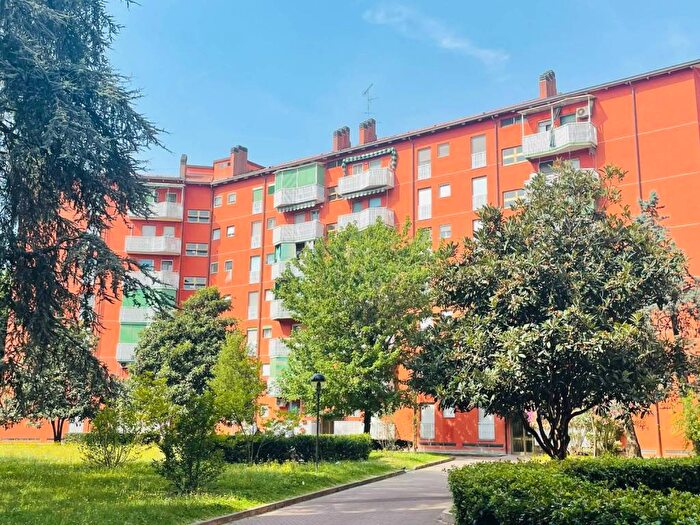 Appartamento bilocale in affitto in Via Romualdo Bonfadini, Viale Ungheria Mecenate, Milano