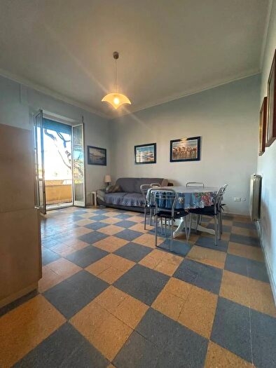 Appartamento quadrilocale in vendita in Viale Mencacci, Anzio