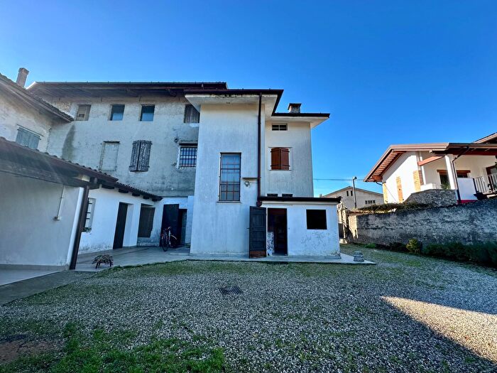 Casa con 6 locali in vendita in Trivignano Udinese