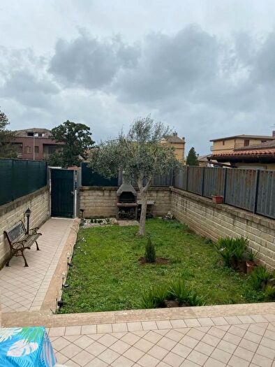 Appartamento bilocale in vendita in Via San Michele di Ganzaria Roma, Roma