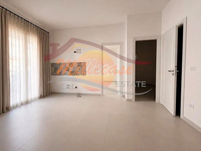 Appartamento trilocale in vendita in Via Monte Bianco, Siracusa