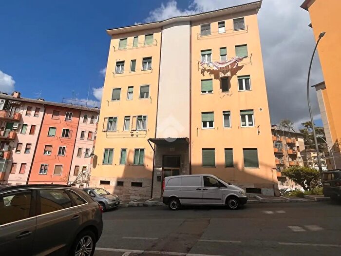 Appartamento trilocale in vendita in Via Pasquale Grippo, Potenza