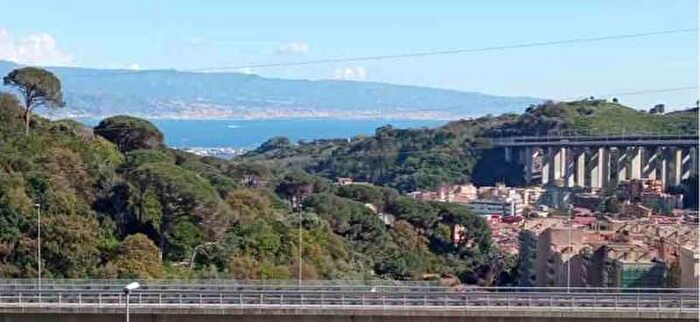 Appartamento trilocale in vendita in Messina