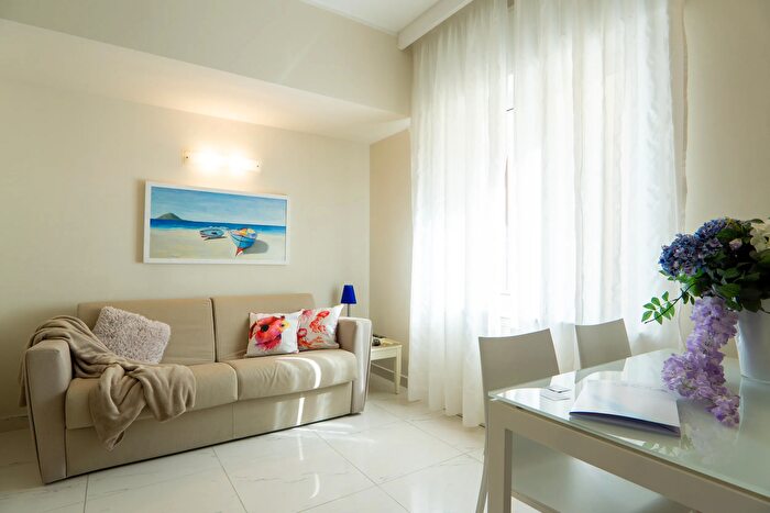 Appartamento bilocale in affitto in Via Roma, Alassio