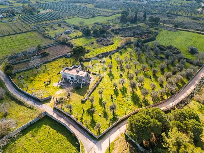 Casa trilocale in vendita in SC Magordino Snc, Carpignano Salentino